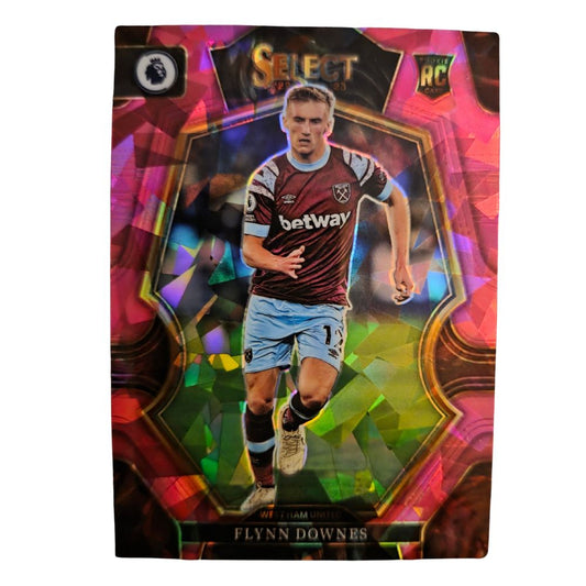 Front of Flynn Downes 2022-23 Panini Select Premier League Mezzanine Pink Ice RC #120 football card showing player in West Ham kit